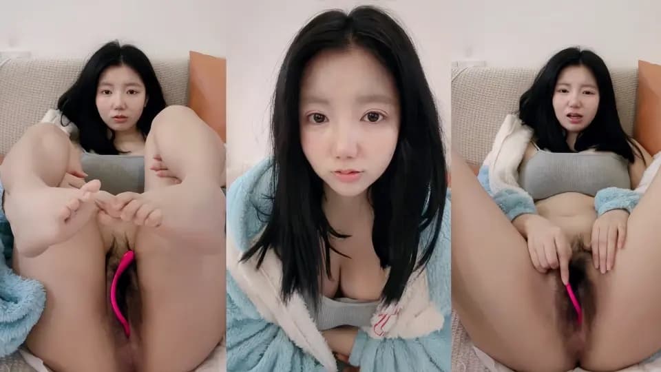 新人【你的鱼宝】G奶嫩妹，甜美可爱型，家中无人偷偷自慰，毛茸茸的粉穴被玩得惨不忍睹 (4)